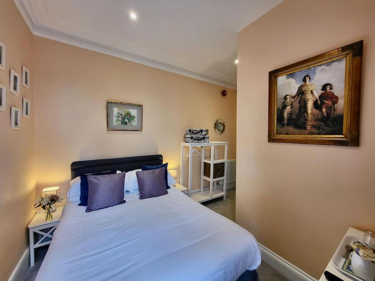 St George'S Guest House York Esterno foto