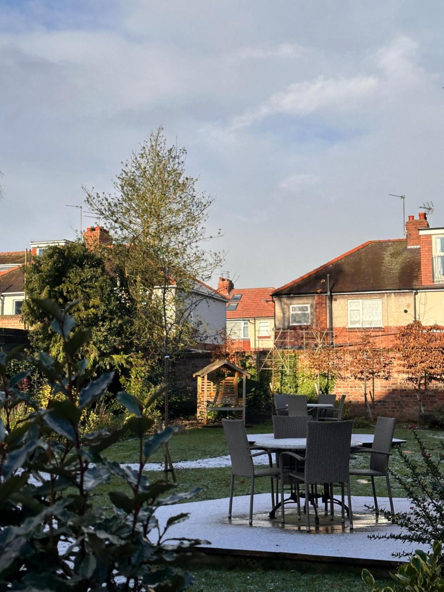 St George'S Guest House York Esterno foto