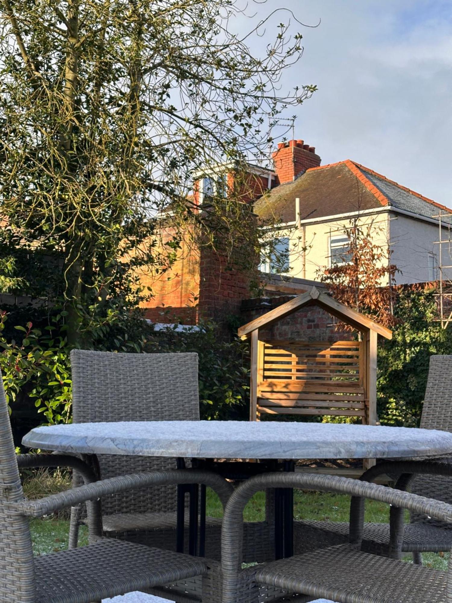 St George'S Guest House York Esterno foto