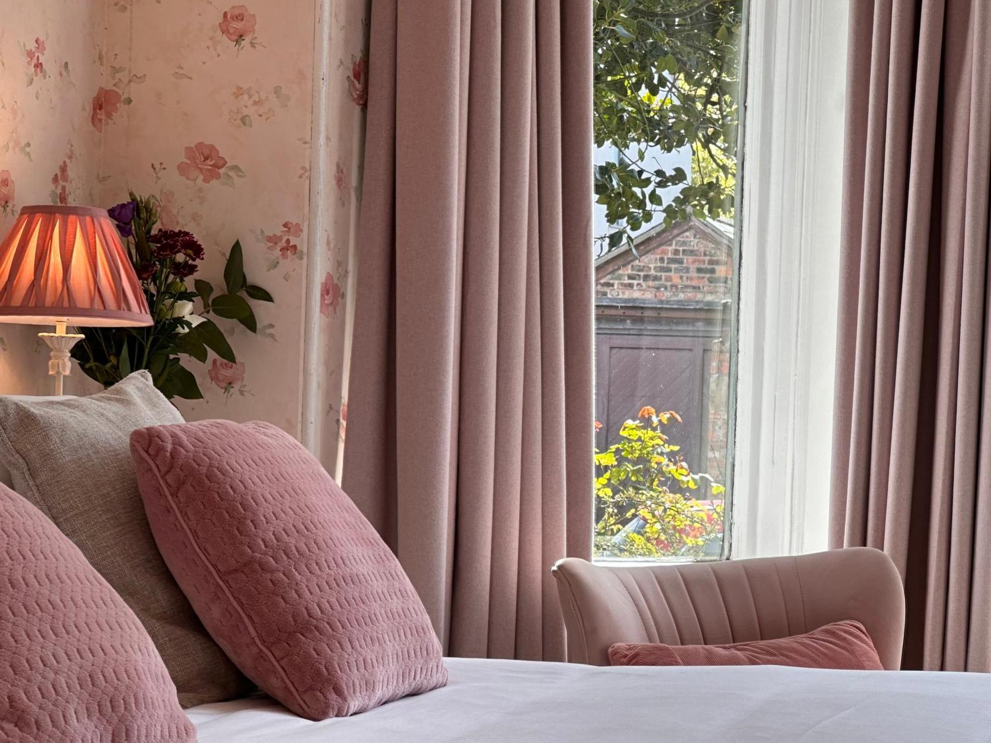 St George'S Guest House York Esterno foto